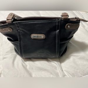 Alfred Dunner black purse. Double handle